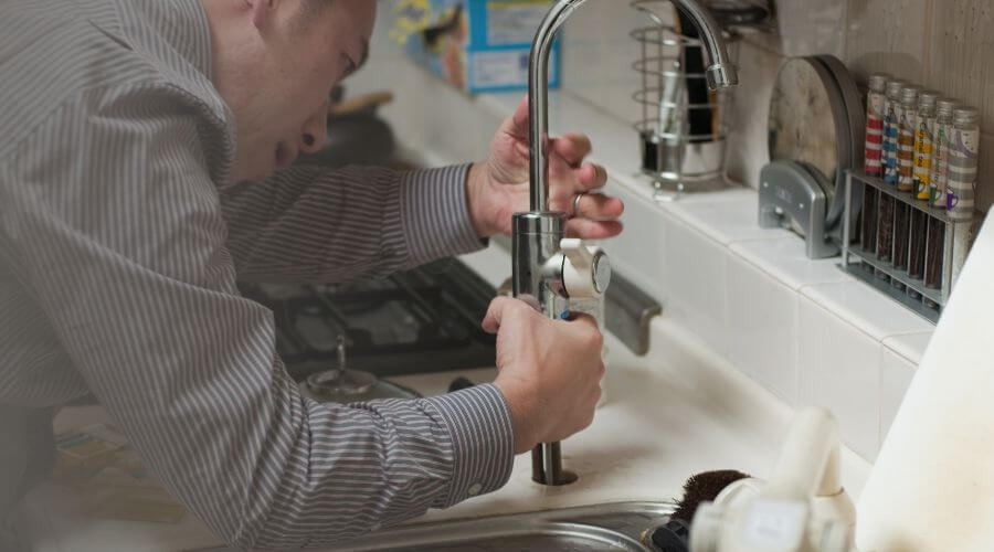 Expert burst pipe repair services in Felda, FL